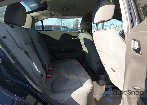 2015 Chevrolet Sonic Lt Auto z USA, uszkodzony, nr VIN 1G1JC5SB9F4181956